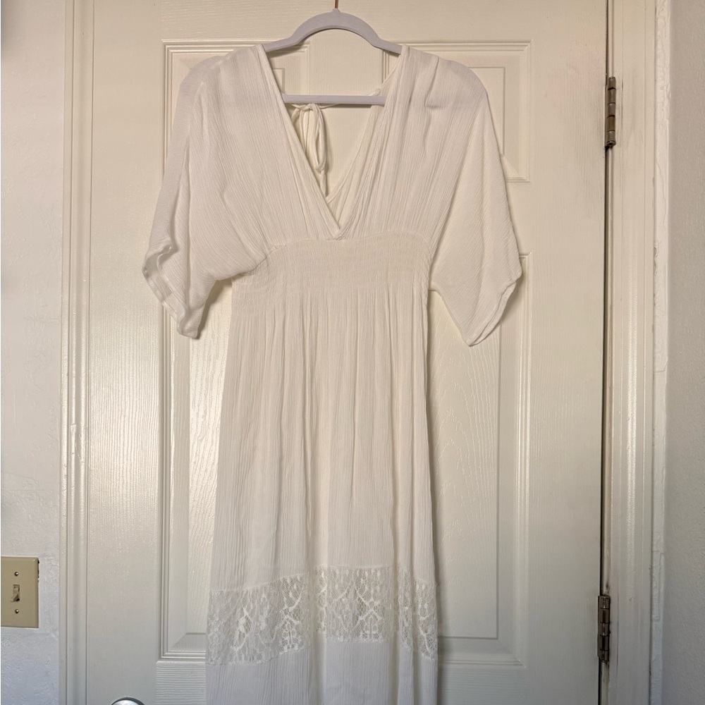 Elegant White Midi Dress